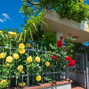 https://bed-breakfast-profumo-destate.it-tuscanyhotel.com